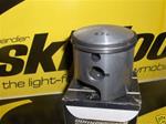 SNOWMOBILE VINTAGE NOS SKI DOO PISTON 420-9932-99 ROTAX 67.5 MM BOMBARDIER