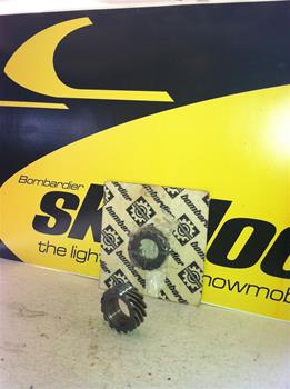 snowmobile vintage nos ski doo rotax engine rotary valve gear 420-9357-46
