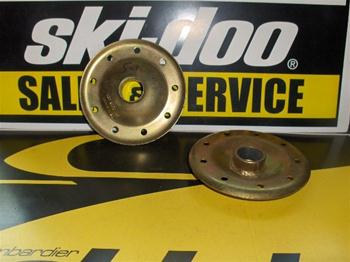 snowmobile vintage nos ski doo rotax sled axle support plate a335-0100-5